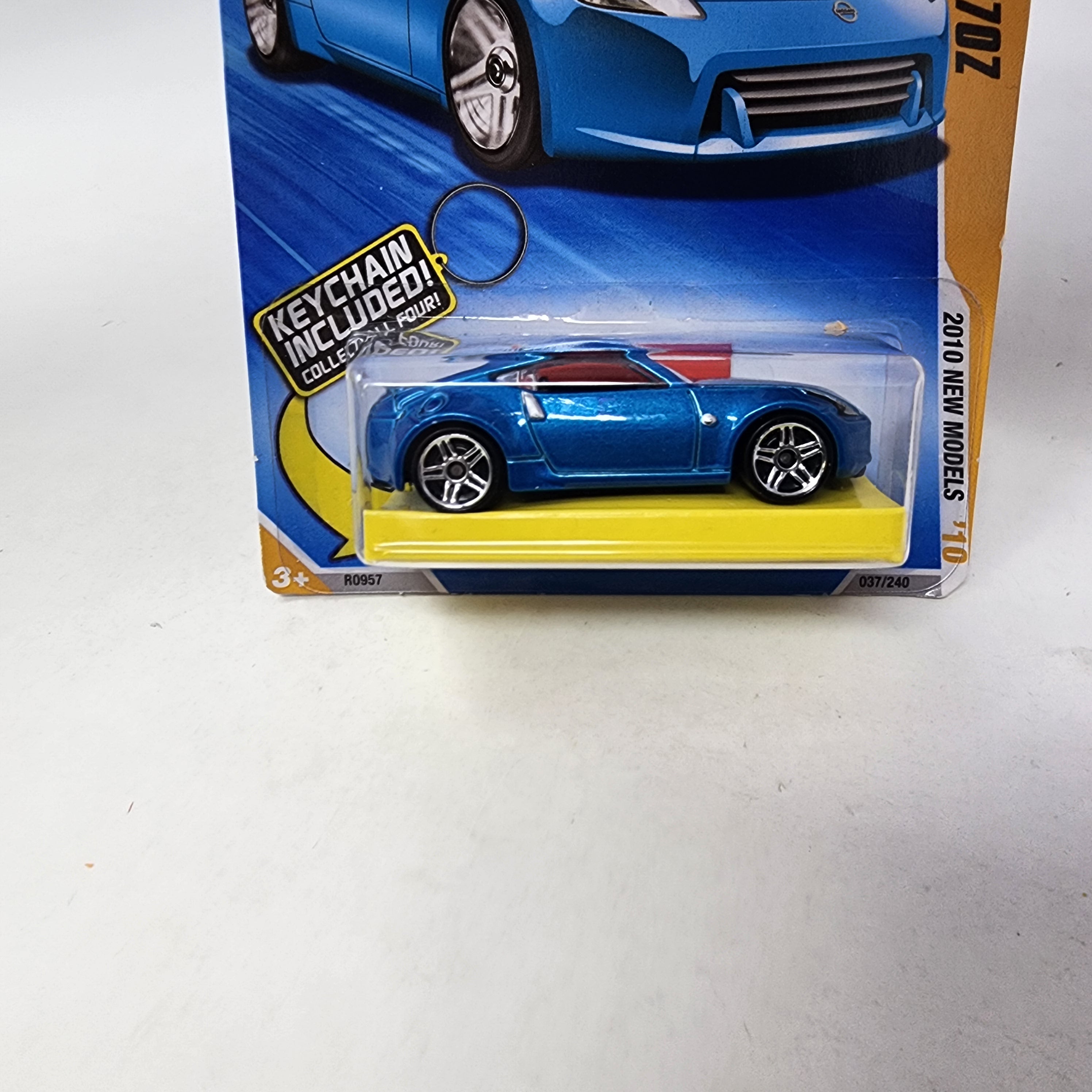 Nissan 370Z #37 * Blue * Hot Wheels 2010 Keys To Speed