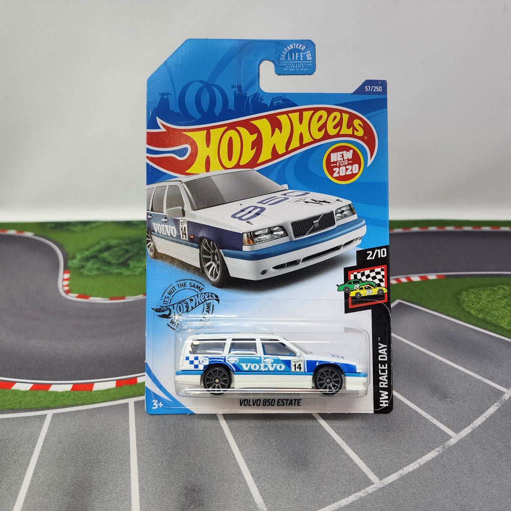 Volvo 850 Estate #57 * WHITE * 2020 Hot Wheels * NEW MODEL