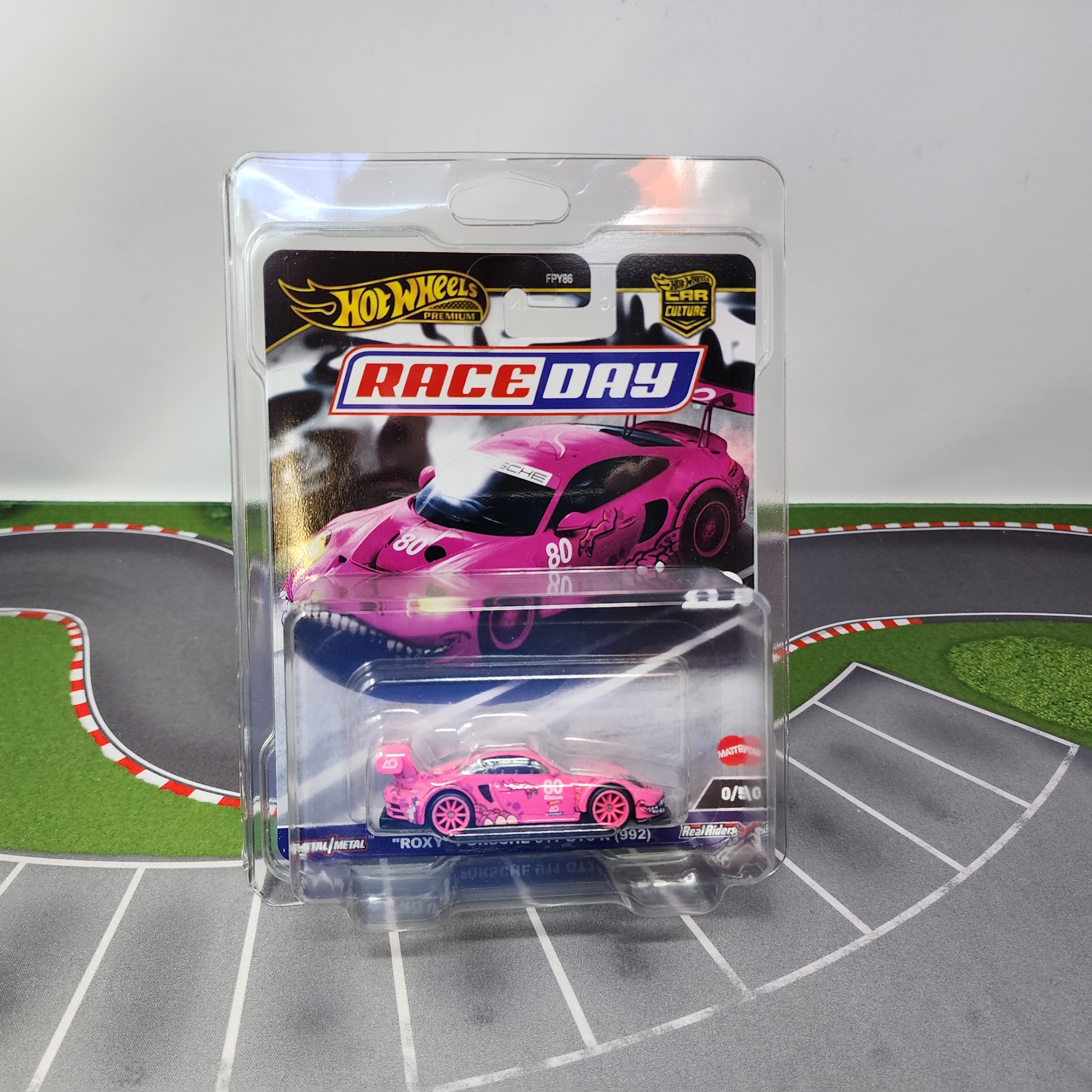 Roxy Porsche 911 GT3 R 992 * PINK CHASE * Hot Wheels Car Culture Race Day
