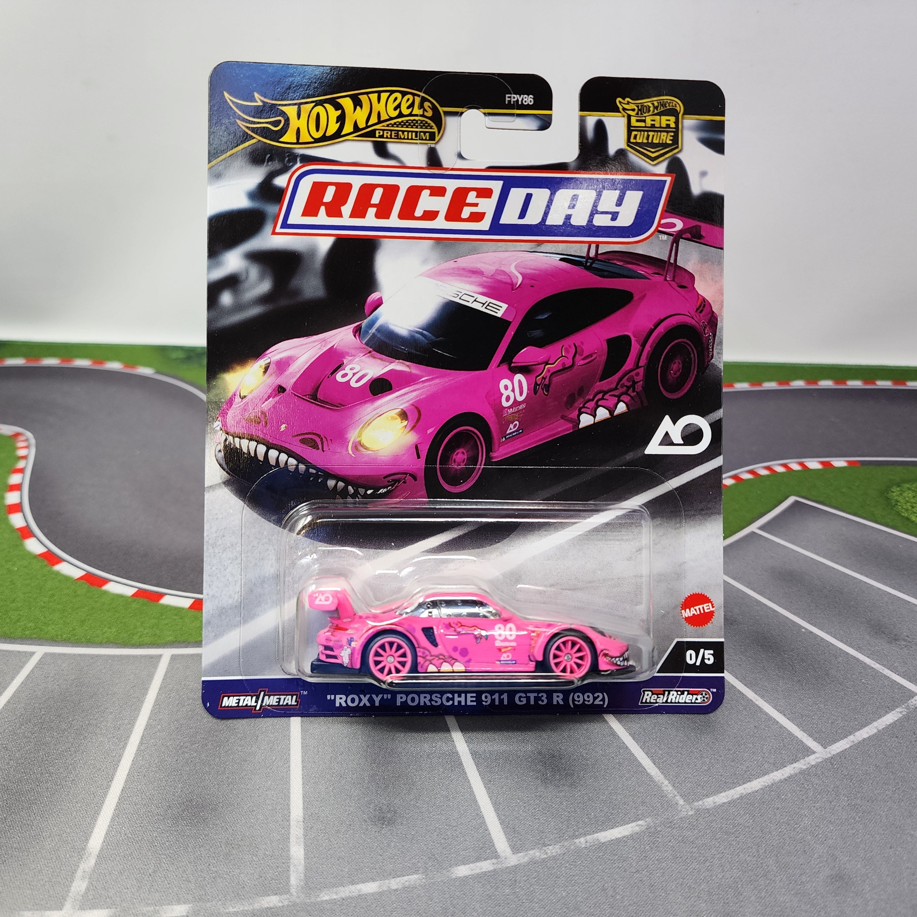 Roxy Porsche 911 GT3 R 992 * PINK CHASE * Hot Wheels Car Culture Race Day