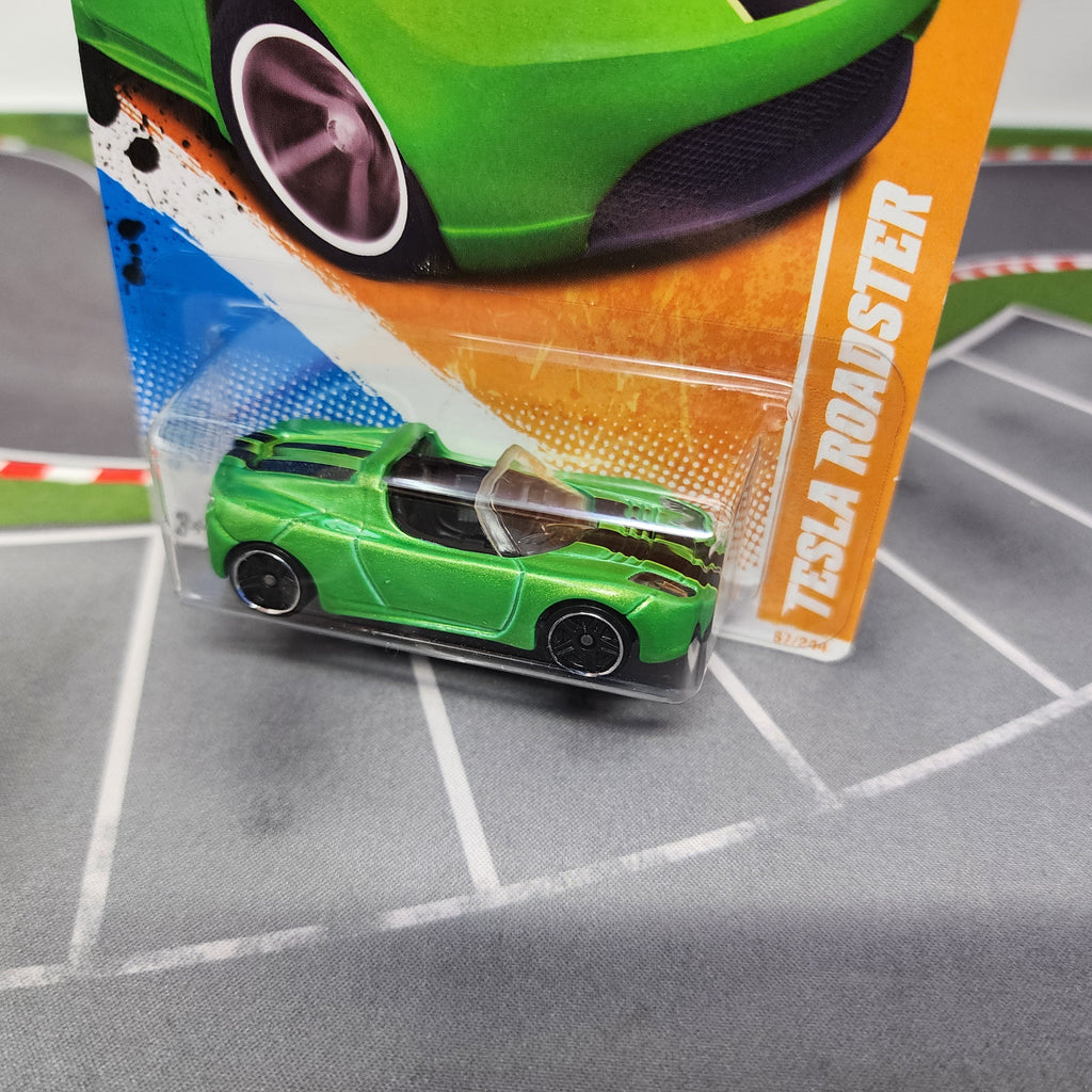 Tesla Roadster #67 * Green * Hot Wheels 2011