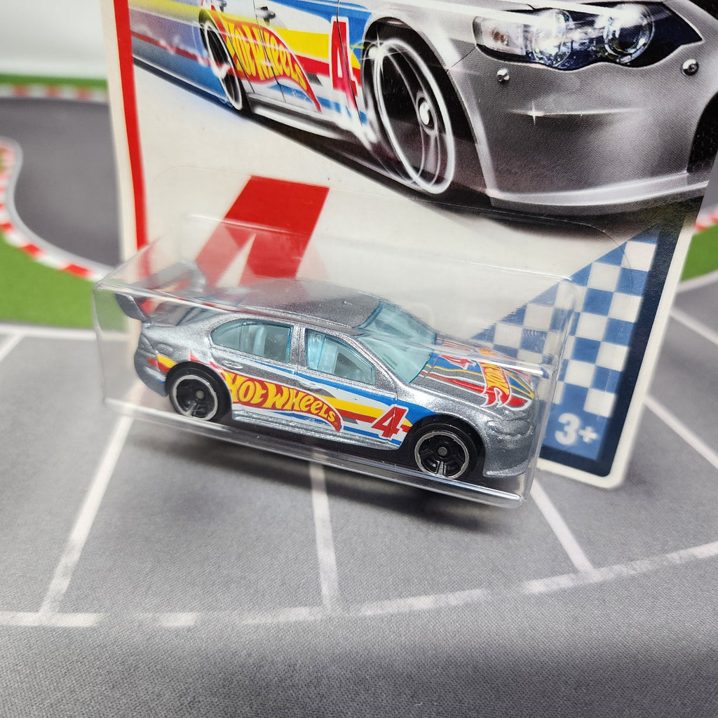 Ford Falcon Race Car #4 * Hot Wheels Racing Circuit