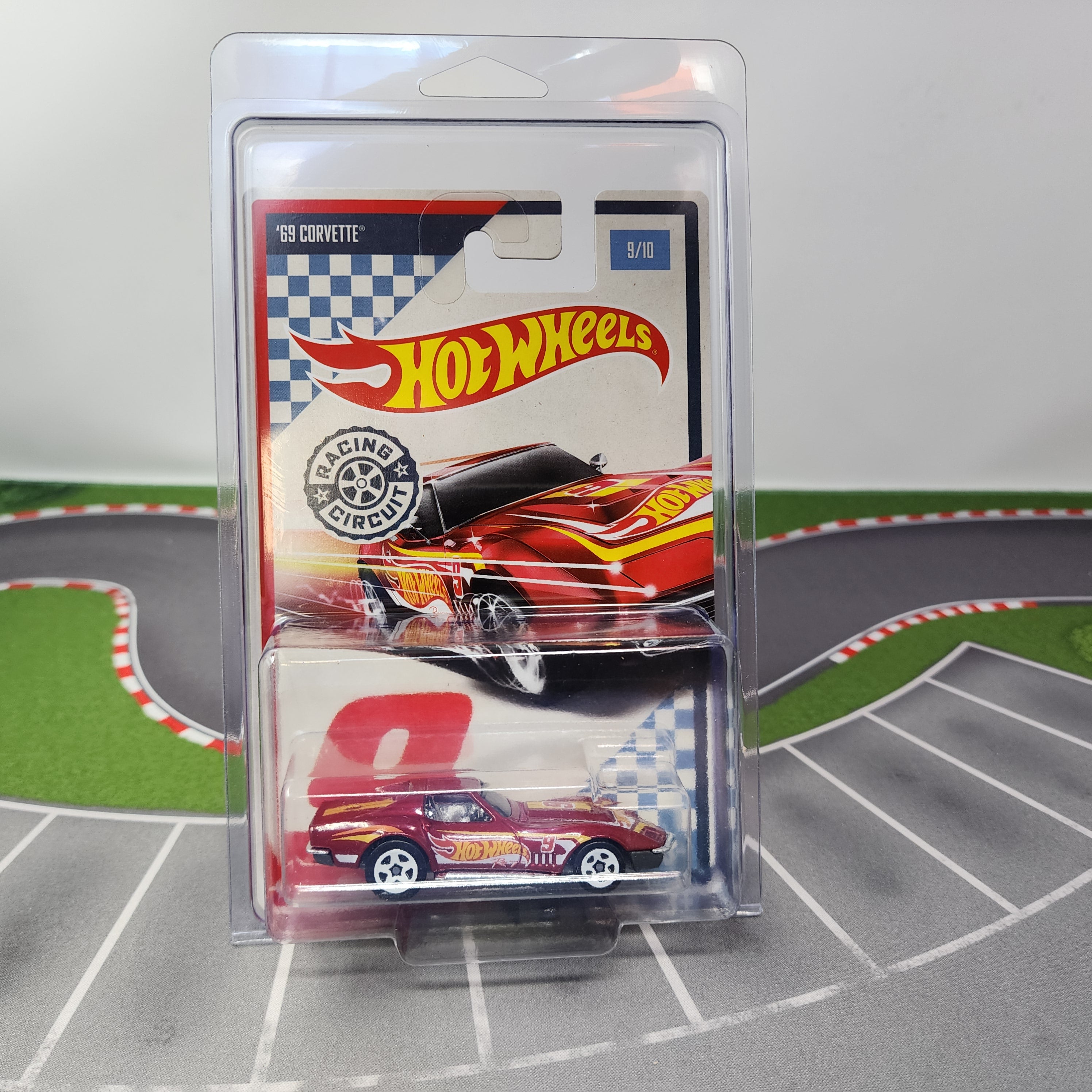 69 Corvette #9 * Hot Wheels Racing Circuit