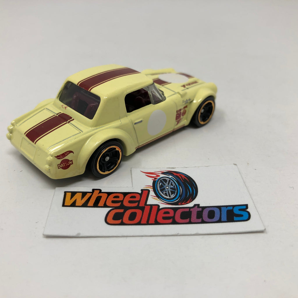 Fairlady 2000 * Yellow * Hot Wheels Loose 1:64 Scale