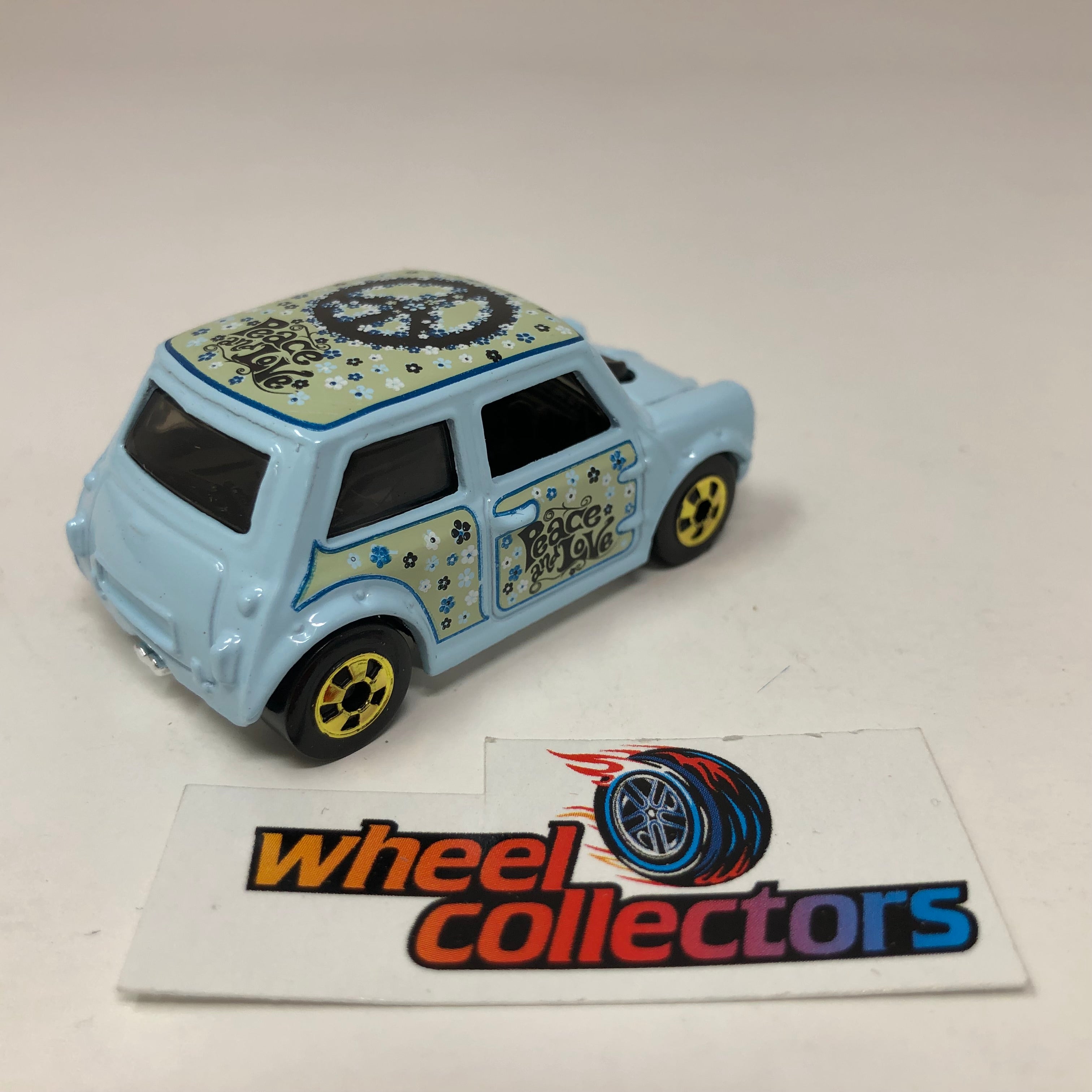 Morris Mini * Blue * Hot Wheels 1:64 scale Diecast Loose