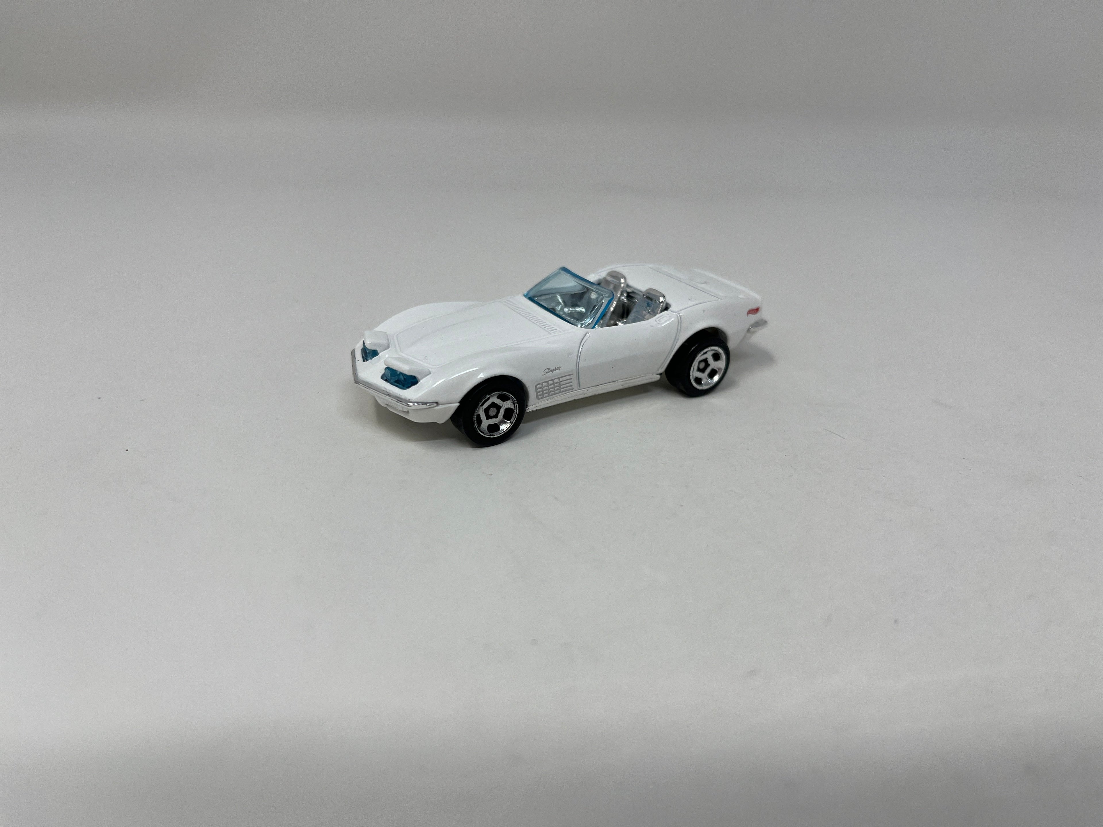1972 Stingray Corvette Convertible * WHITE * Hot Wheels 1:64 scale Loose diecast