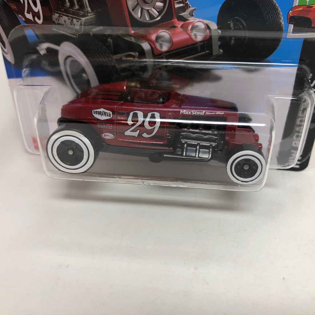 Max Steel #19 * Red * 2024 Hot Wheels Basic Short Card Case A